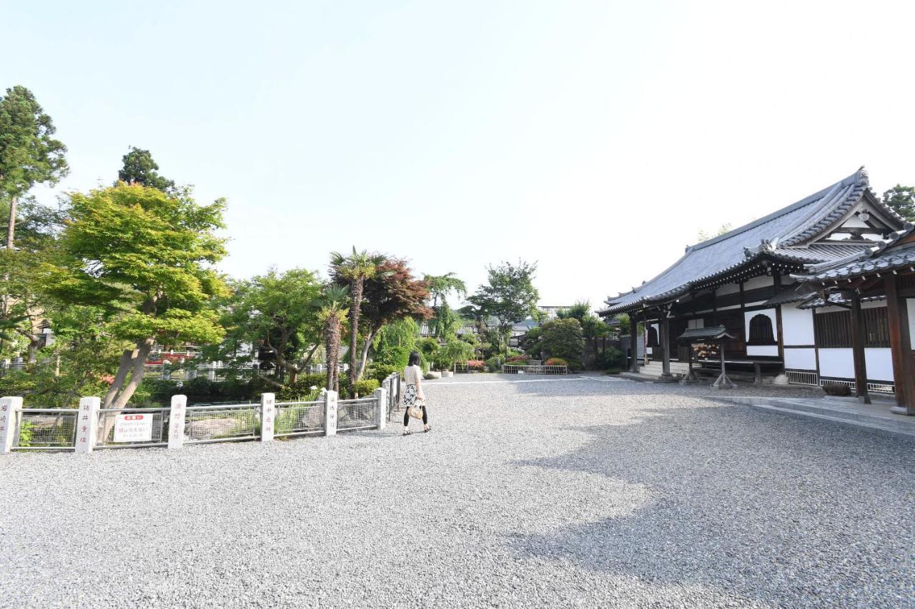 お一人様大歓迎乳幼児不可12歳から可丸ごと貸切りではない部屋の素泊まり静かな方無料wifi Irumagawa Exterior photo